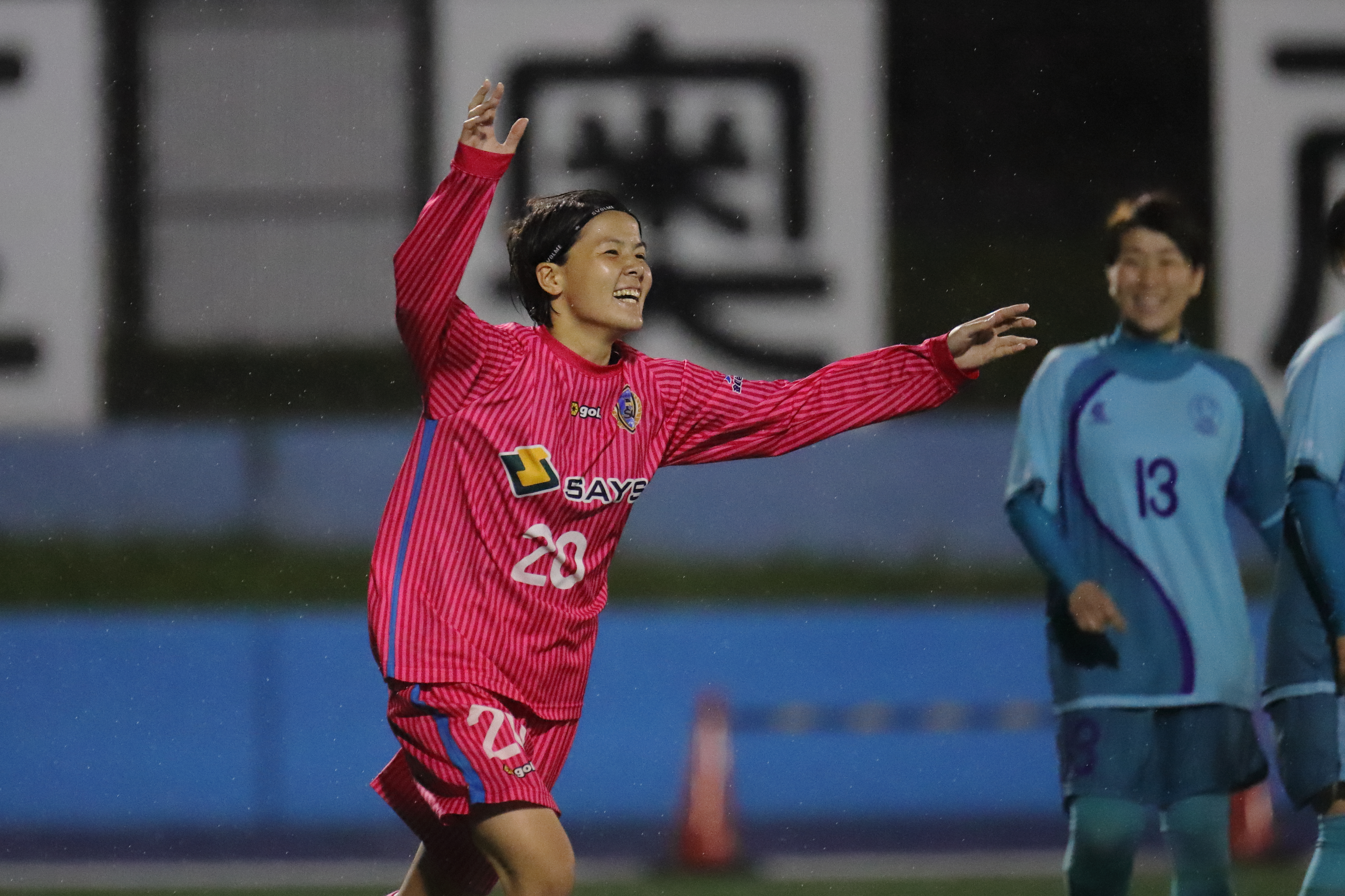 MF岩田からのクロスにゴール前で合わせて2点目